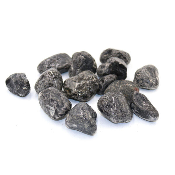 Tumbled Black Pebbles – Elegant Natural Stones for Gardens & Home Décor