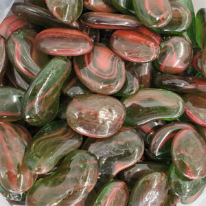 Festive Glass Pebbles – Red and Green Decorative Glass Stones